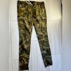 PacSun Camo Cargo Joggers Sz. L